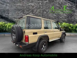 Toyota Land Cruiser GRJ 76 LX-G 4,0i V6 Euro-6e SOFORT Bild 3