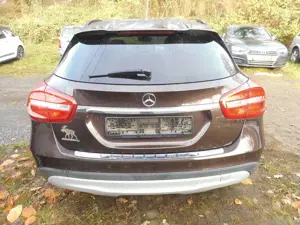 Mercedes-Benz GLA 180 CDI / d AHK/Navi Bild 5