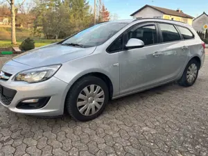 Opel Astra J Tourer Edition*EURO 6*NAVI*PDC*SHZ* Bild 2