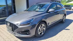 Hyundai i30 SW 1.6 GO*Navi*LED*Shzg*Lhzg*PDC*Cam*16Zoll*