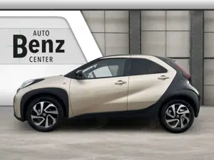 Toyota Aygo X 1.0VVTi AIR TEAMPLAYER *FALTDACH*SITZHZ* Klima Bild 2