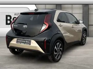 Toyota Aygo X 1.0VVTi AIR TEAMPLAYER *FALTDACH*SITZHZ* Klima Bild 5
