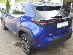 Toyota Yaris Cross Hybrid 130 1.5 VVT-i Teamplayer* m. Safety+Winter Bild 3