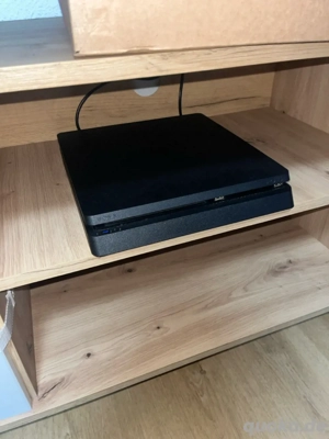 ps4 slim 4 spiele und 4 controller sind dabei 