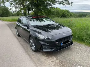 Ford Focus Focus Fließheck 1.5 EcoBoost  ST-LINE Bild 3