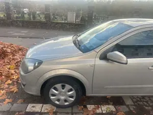 Opel Astra 1.4 Bild 3