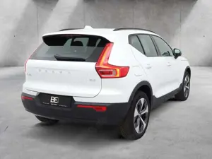 Volvo XC40 B3 Plus Dark Geartronic/ 19" Felgen Ganzjahresreifen/ Bild 5