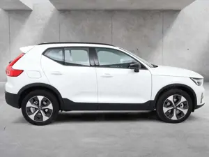 Volvo XC40 B3 Plus Dark Geartronic/ 19" Felgen Ganzjahresreifen/ Bild 4