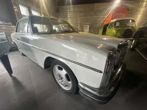 Mercedes-Benz 250 Coupe