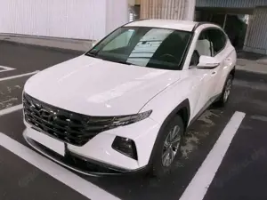 Hyundai TUCSON Trend Hybrid 4WD