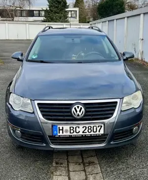 Volkswagen Passat Volkswagen Passat B6 2.0 TDI (2009) Bild 1