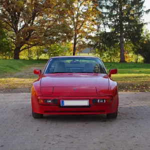 Porsche 944