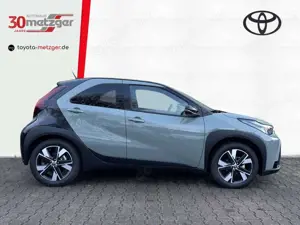 Toyota Aygo X Teamplayer 1.5 HYBRID AUTOM. +Sitzheizung +Kamera Bild 2