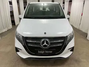 Mercedes-Benz EQV 250 Lang mopf Distronic 8Sitz Kamera MBUX Bild 3