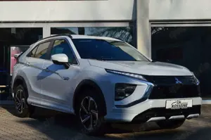 Mitsubishi Eclipse Cross Plug-in Hybrid Plus Select-Paket Bild 2