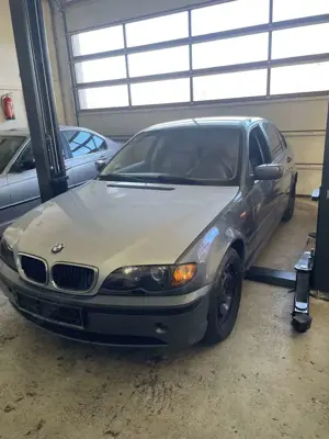 BMW 318 318i