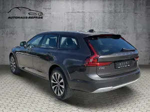 Volvo V90 Cross Country B4 AWD Mild-Hybrid, Diesel / Cross Country Plus, Bild 4