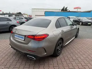 Mercedes-Benz C 180 CGI 9G-Tronic Limousine AMG Line Bild 3