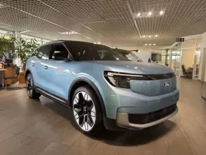 Ford Explorer Premium RWD