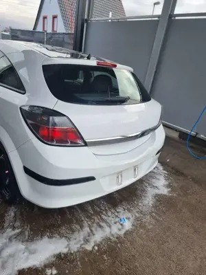 Opel Astra Selection "110 Jahre" Bild 4