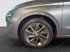 Skoda Fabia Tour 1.0 TSI DSG Bild 3