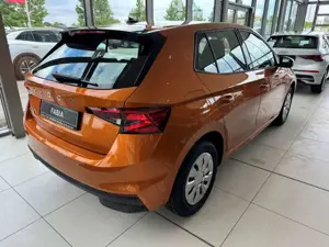 Skoda Fabia Essence 1.0 SHZG*Klima*PDC*LED*4-Türen Bild 5