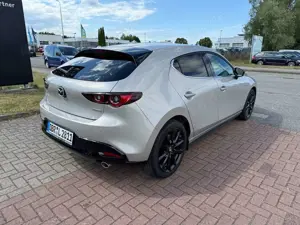 Mazda 3 2.5L e-SKYACTIV G 140ps 6AT Homura Bild 3