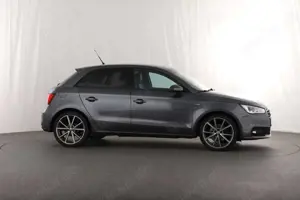 Audi A1 Sportback 1.6 TDI sport S-line S-tronic XENON+ BOS Bild 3