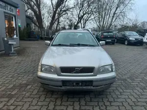 Volvo V40 KLIMA°FAHRBEREIT°TÜV 03/2026! Bild 2