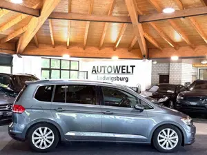 Volkswagen Touran Highline 2.0 TDI DSG Bild 4