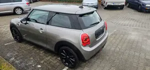 MINI One MINI*ONE*1.5*Aut.*NAVI*PDC*SHZ*TEMPO*Bluetooth*MFL Bild 4