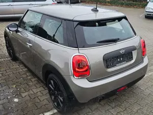 MINI One MINI*ONE*1.5*Aut.*NAVI*PDC*SHZ*TEMPO*Bluetooth*MFL Bild 5