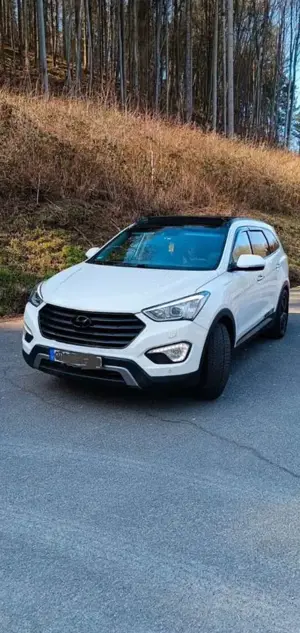 Hyundai Grand Santa Fe