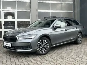 Skoda Superb Combi 2.0 TDI / AHK / Panorama
