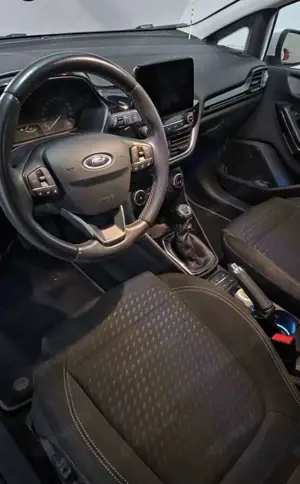 Ford Fiesta 1.1 SS TITANIUM Bild 5