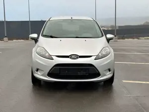 Ford Fiesta Trend SHZ TÜV 11/2027 1. Hand Bild 2