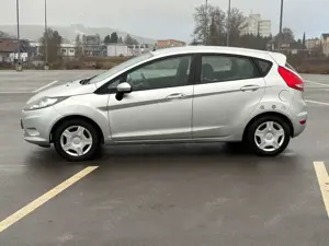 Ford Fiesta Trend SHZ TÜV 11/2027 1. Hand Bild 5