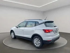 SEAT Arona 1.0 TSI Style LED LICHT+FULL LINK+KLIMAAUT+KAMERA Bild 4