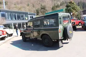 Land Rover Series 109 Station Wagon Bild 2