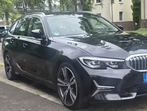 BMW 330 330d Touring xDrive Aut. Luxury Line