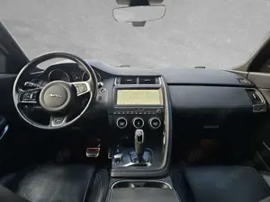 Jaguar E-Pace D150 AWD R-Dynamic S 20 WINTER-PAKET SHZ Bild 4