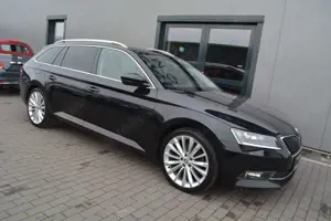 Skoda Superb Combi Style-LM19-Canton-AHK Bild 3