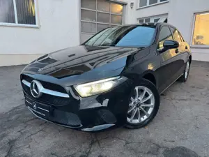 Mercedes-Benz A 250 A250e 8G RKAMERA NAVI CARPLAY LED TEMP TEILLEDER