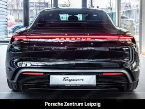 Porsche Taycan Black Edition Sitzklima SportDesign BeifDisplay Bild 5