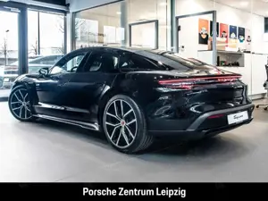 Porsche Taycan Black Edition Sitzklima SportDesign BeifDisplay Bild 3