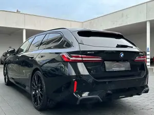 BMW 540 d xDrive Touring M Sport | Standheizung | 21" Bild 3