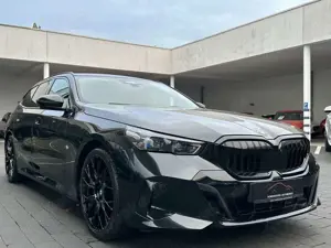 BMW 540 d xDrive Touring M Sport | Standheizung | 21" Bild 2