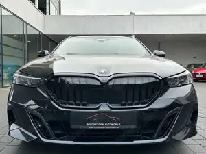 BMW 540 d xDrive Touring M Sport | Standheizung | 21" Bild 5