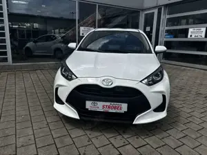 Toyota Yaris Hybrid 116 1.5 VVT-i Comfort (XPA1) Bild 2