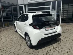 Toyota Yaris Hybrid 116 1.5 VVT-i Comfort (XPA1) Bild 5